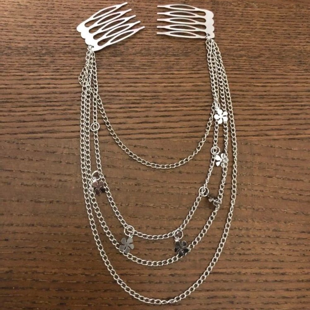 3/$25 ** Silver plated flowers metal hairclip NWOT